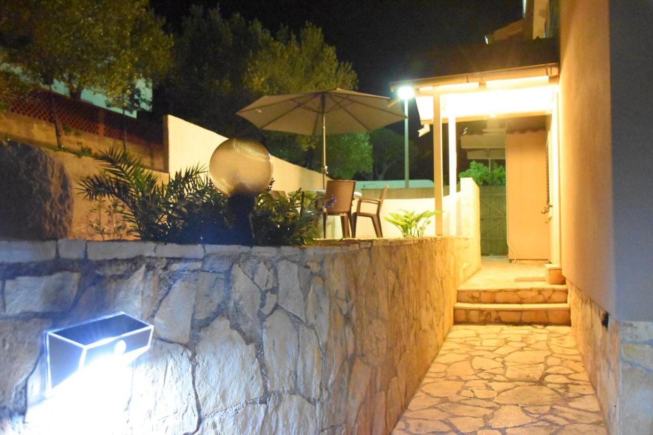 Corto Maltese Apartment Brgulje Exterior foto